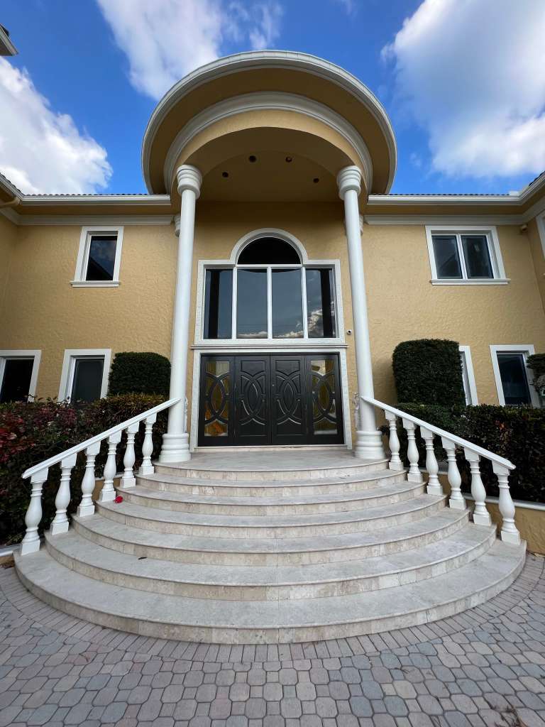 WhatsApp Image 2025-10-23 at 16.53.24